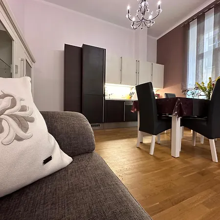 Center Apartment