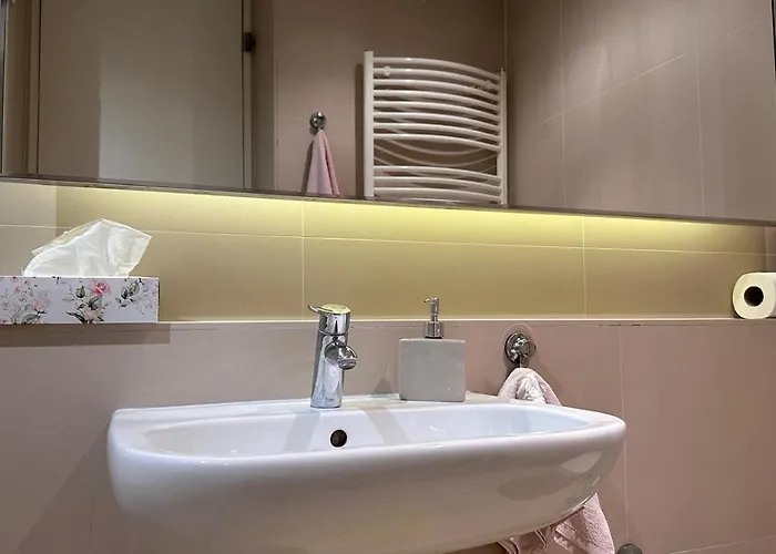 Apartment Center *