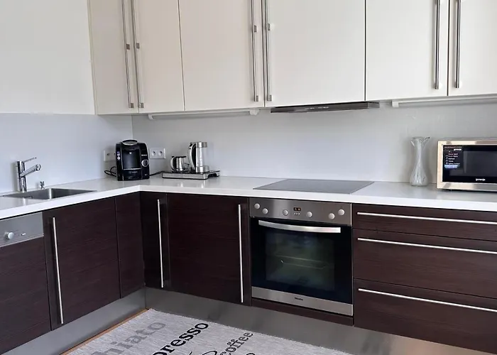 Center Apartment *