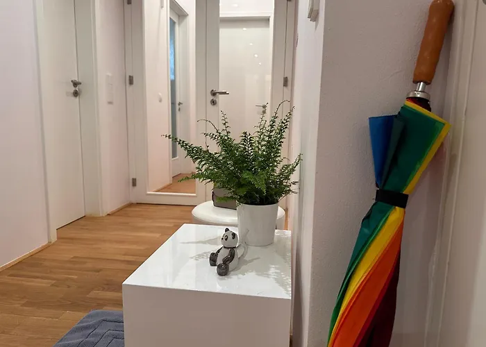 Center Apartment *